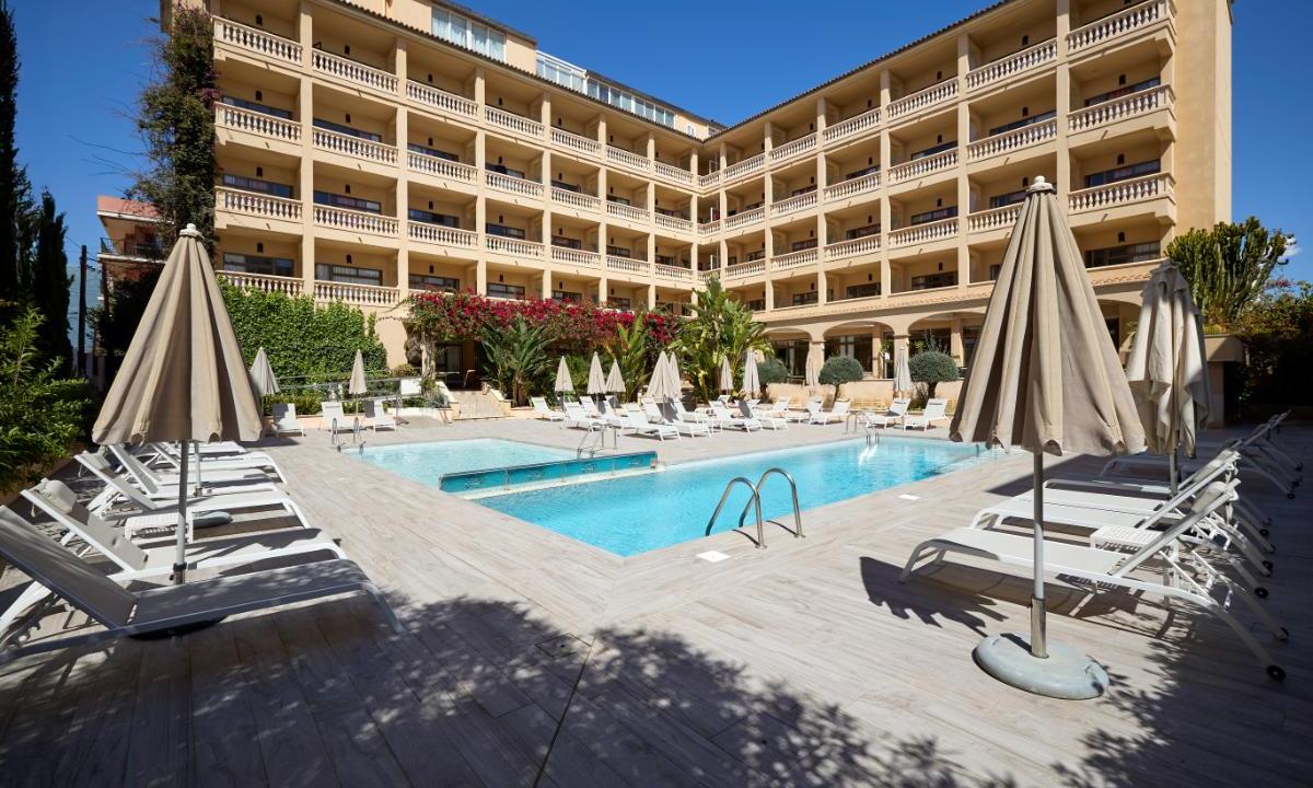 Swimming pool Apartamentos Isla del Sol Can Pastilla Swimming pool Apartamentos Isla del Sol Can Pastilla